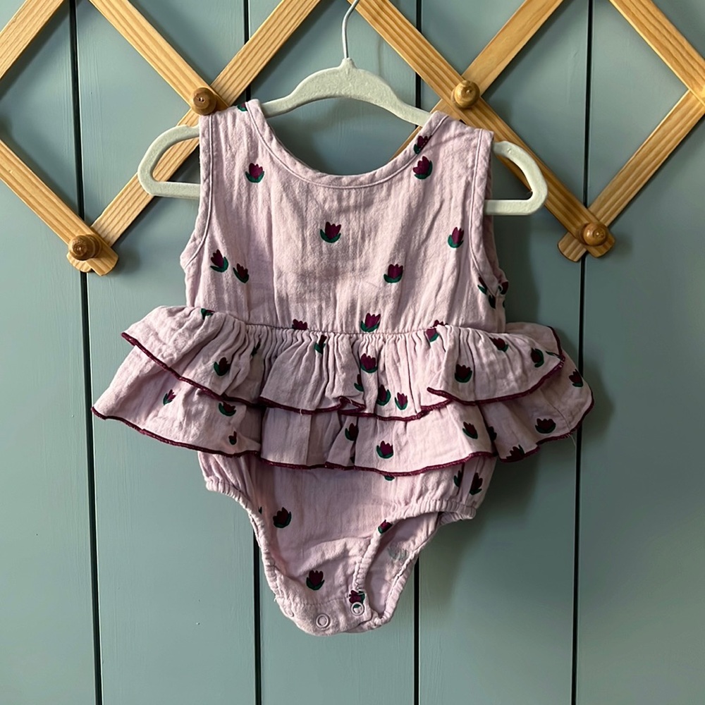 Fin and Vince romper 0-3 months EUC